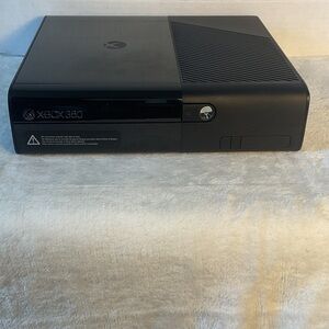 Xbox E360 E Black Gaming Console 500gb